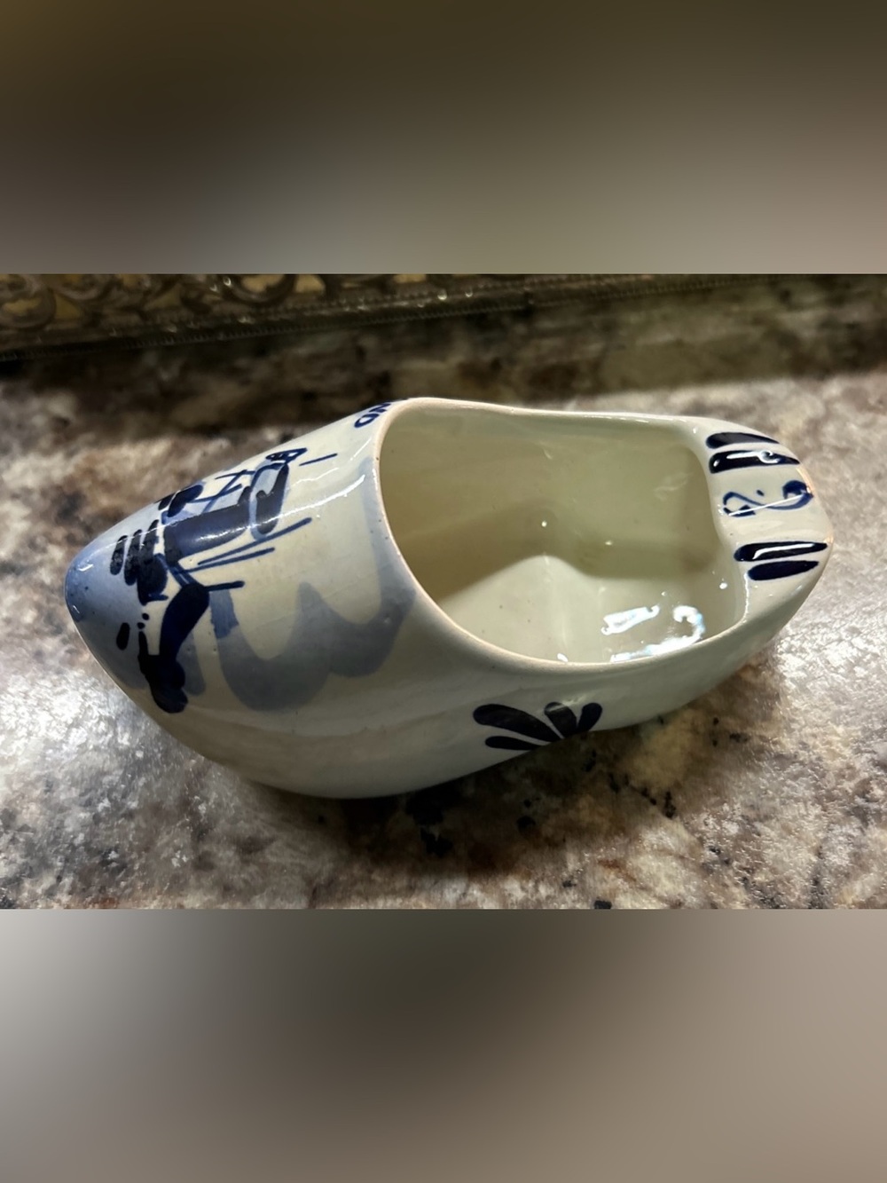 Delftware Holland Blue & White Ceramic Shoe Ashtray Figurine